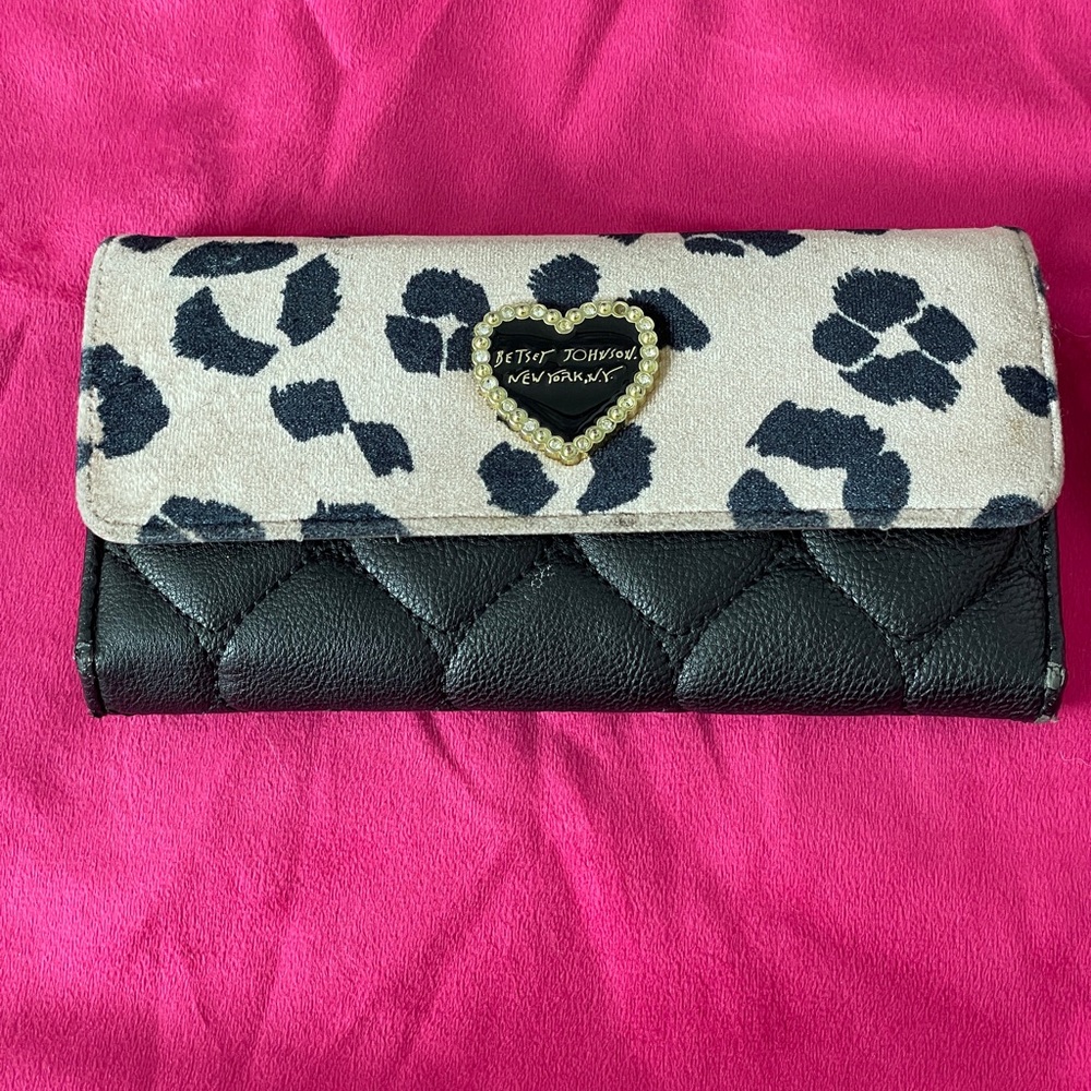 Betsey Johnson Black and Cream Wallet Chic Design